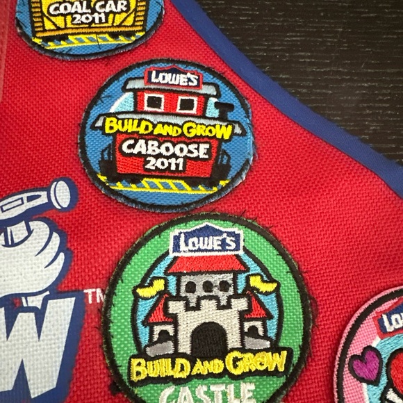 Lot of 3 Lowes Build and Grow Kids Aprons & Tons Of Patches - Picture 10 of 11